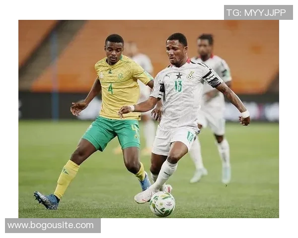 扎霍球迷向球场投掷毛绒玩具捐赠患病儿童荣获FIFA球迷奖