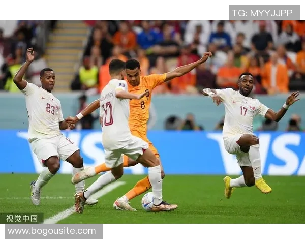 荷兰队官方推特发布海报热身世预赛对阵马耳他德容加克波等明星球员亮相