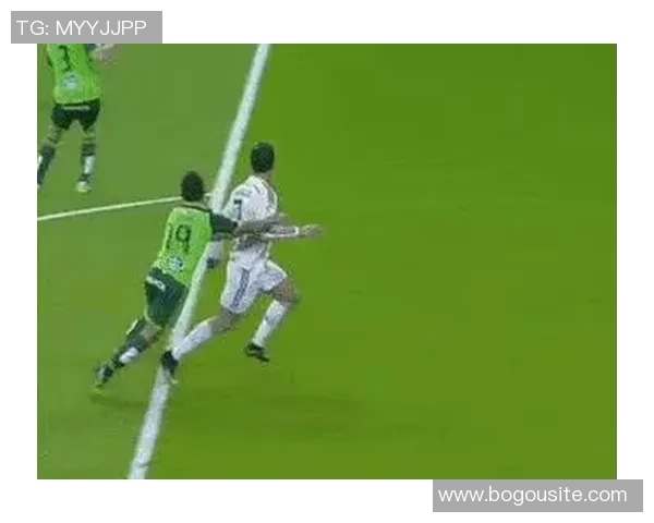 坎塞洛抵达巴萨进行体检周二将出席新闻发布会揭晓新动态