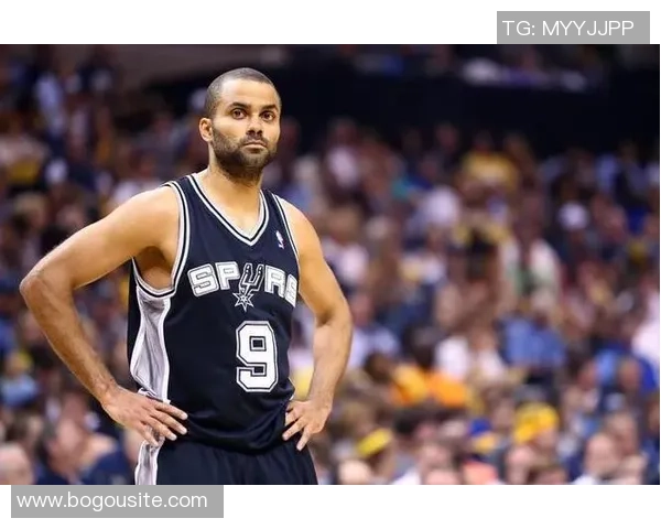 双铁后卫表现低迷马克西与麦凯恩投篮命中率惨淡引发热议 双铁后卫表现低迷马克西与麦凯恩投篮命中率惨淡引发热议