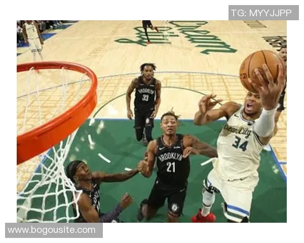 字母哥高效表现三节打卡下班贡献16分7板4助攻带领球队取得胜利 字母哥高效表现三节打卡下班贡献16分7板4助攻带领球队取得胜利