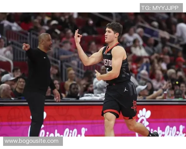 KD称赞谢泼德三分与突破能力期待其持续高水平表现助力球队