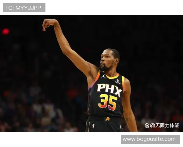 KD称赞谢泼德三分与突破能力期待其持续高水平表现助力球队 KD称赞谢泼德三分与突破能力期待其持续高水平表现助力球队