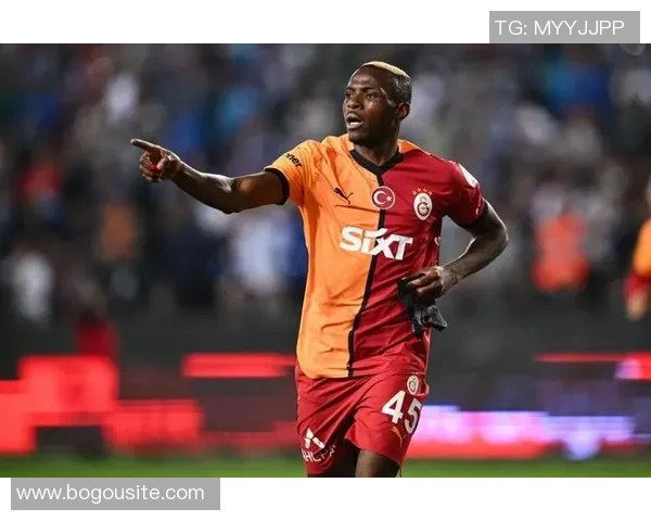 奥斯梅恩国家队比赛受伤将返回加拉塔萨雷进行详细检查 奥斯梅恩国家队比赛受伤将返回加拉塔萨雷进行详细检查